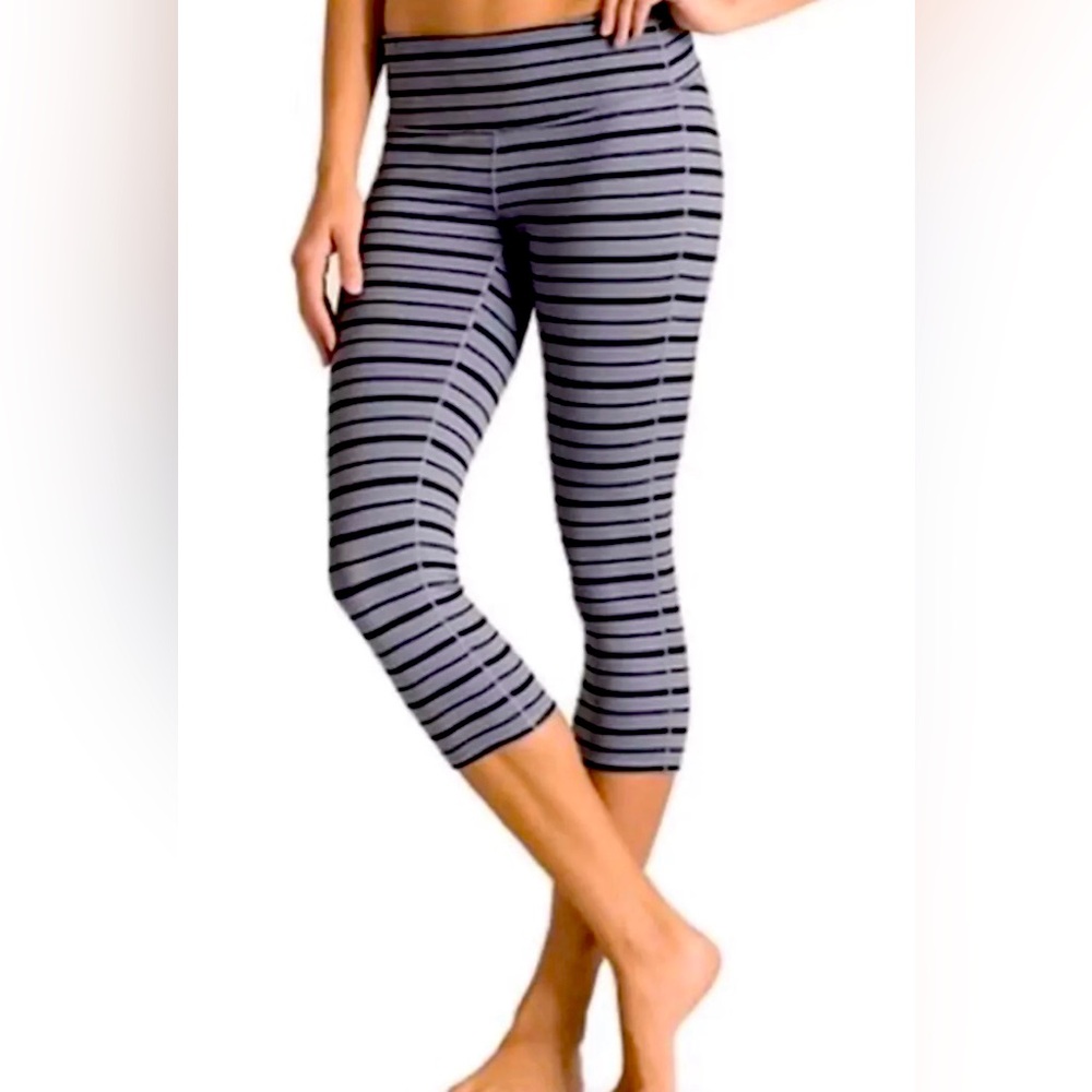 Athleta capri leggings, size small